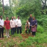 महसूल सप्ताह अंतर्गतवृक्षारोपण करण्यात आले (12)